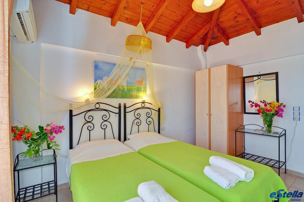 Estella Studios Elafonissos Pokoj fotografie